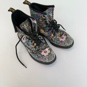 Dr Martens Newton Floral Canvas Lace Up Boots - Women's Size 7 - Multicolor